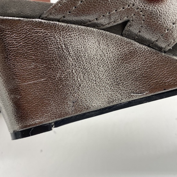 Unisa Babs Slip On Sandals Wedges Silver Womens Size 6 M - Picture 12 of 16